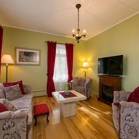 Auberge Gite Maison Des Lilas La Malbaie Oda fotoğraf