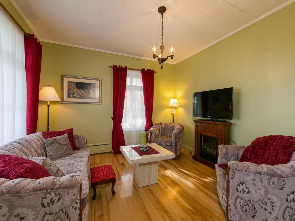 Auberge Gite Maison Des Lilas La Malbaie Oda fotoğraf