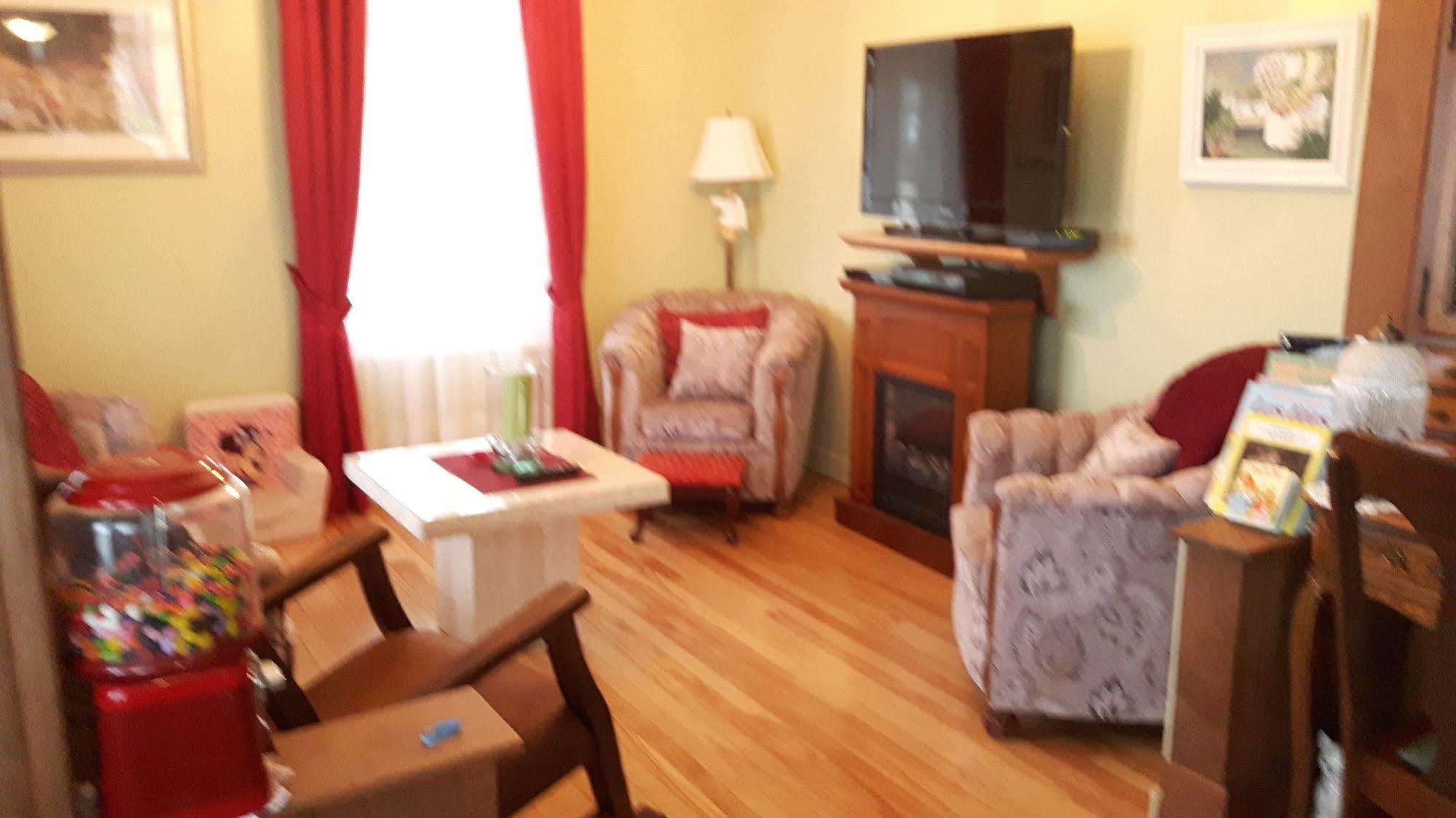 Auberge Gite Maison Des Lilas La Malbaie Dış mekan fotoğraf